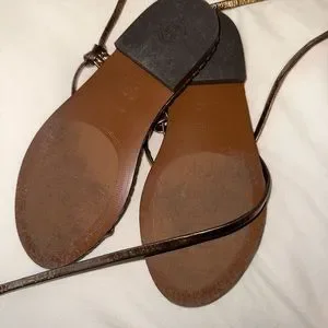 ★ Massimo Dutti★ gold slide sandals 11648650091 Leather sandals Massimo Dutti Gold size 38 EU in Leather
